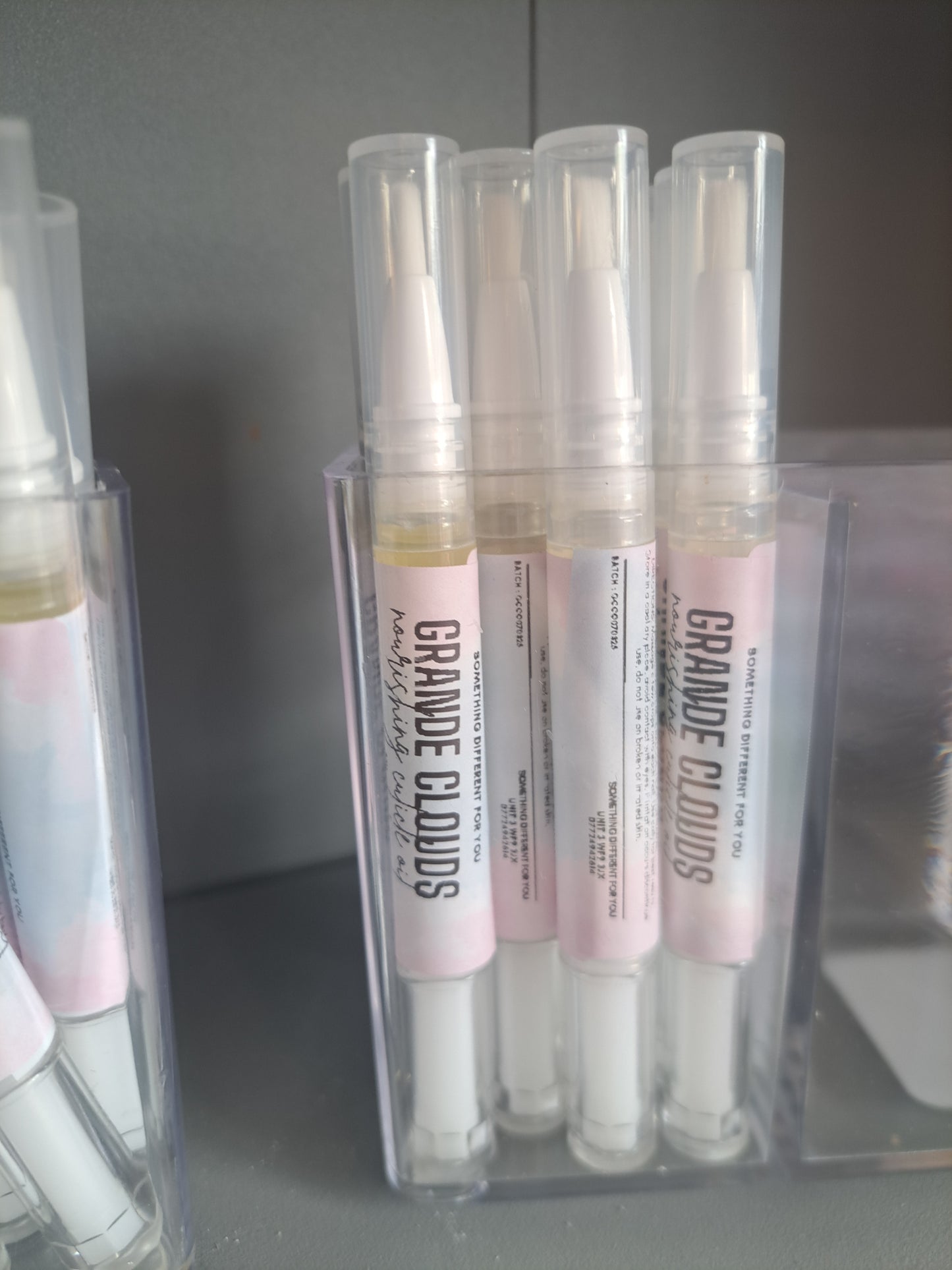 Cuticle oil pens