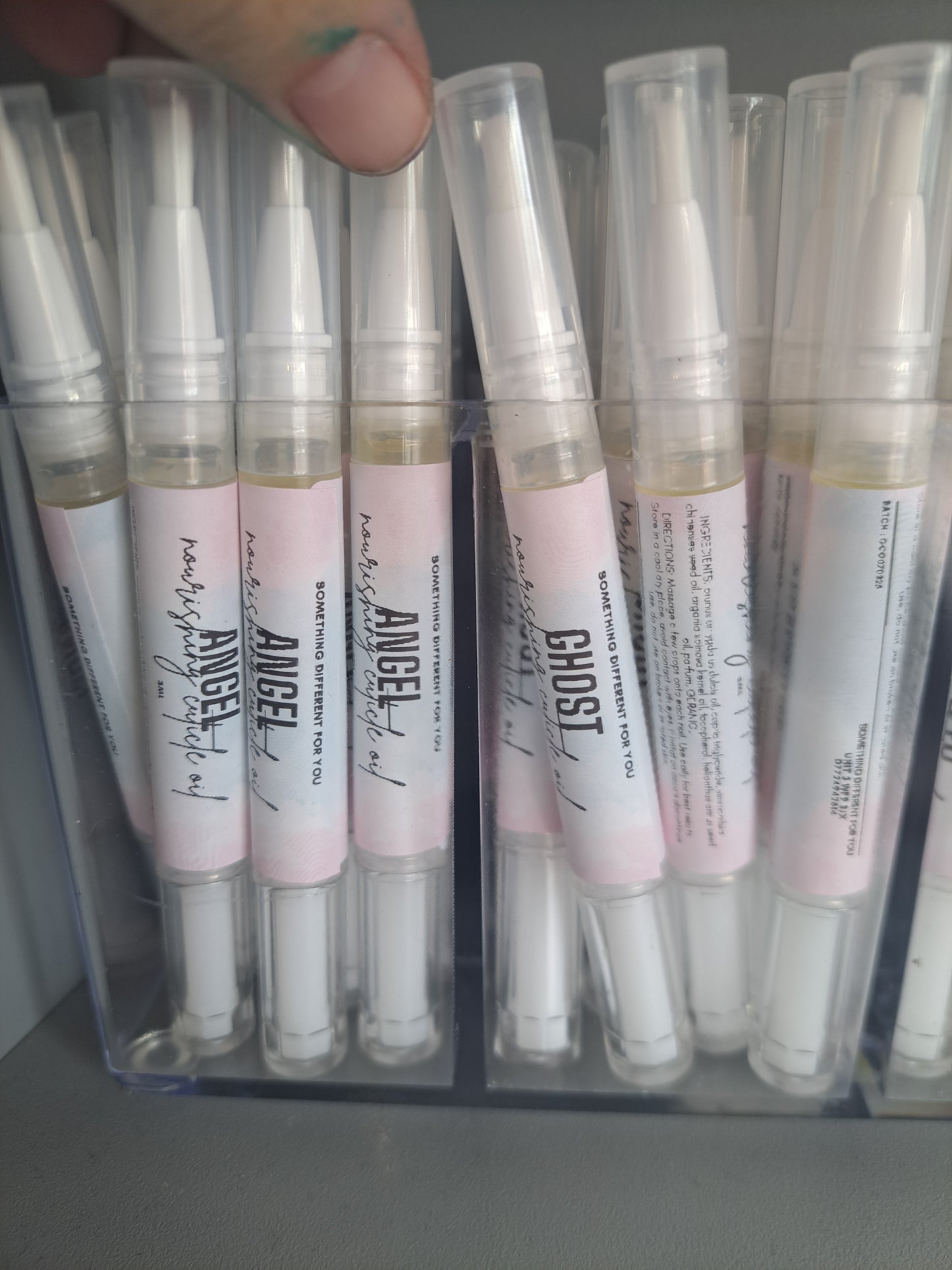 Cuticle oil pens