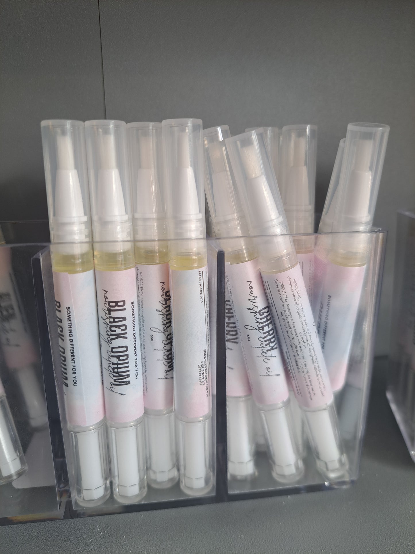 Cuticle oil pens