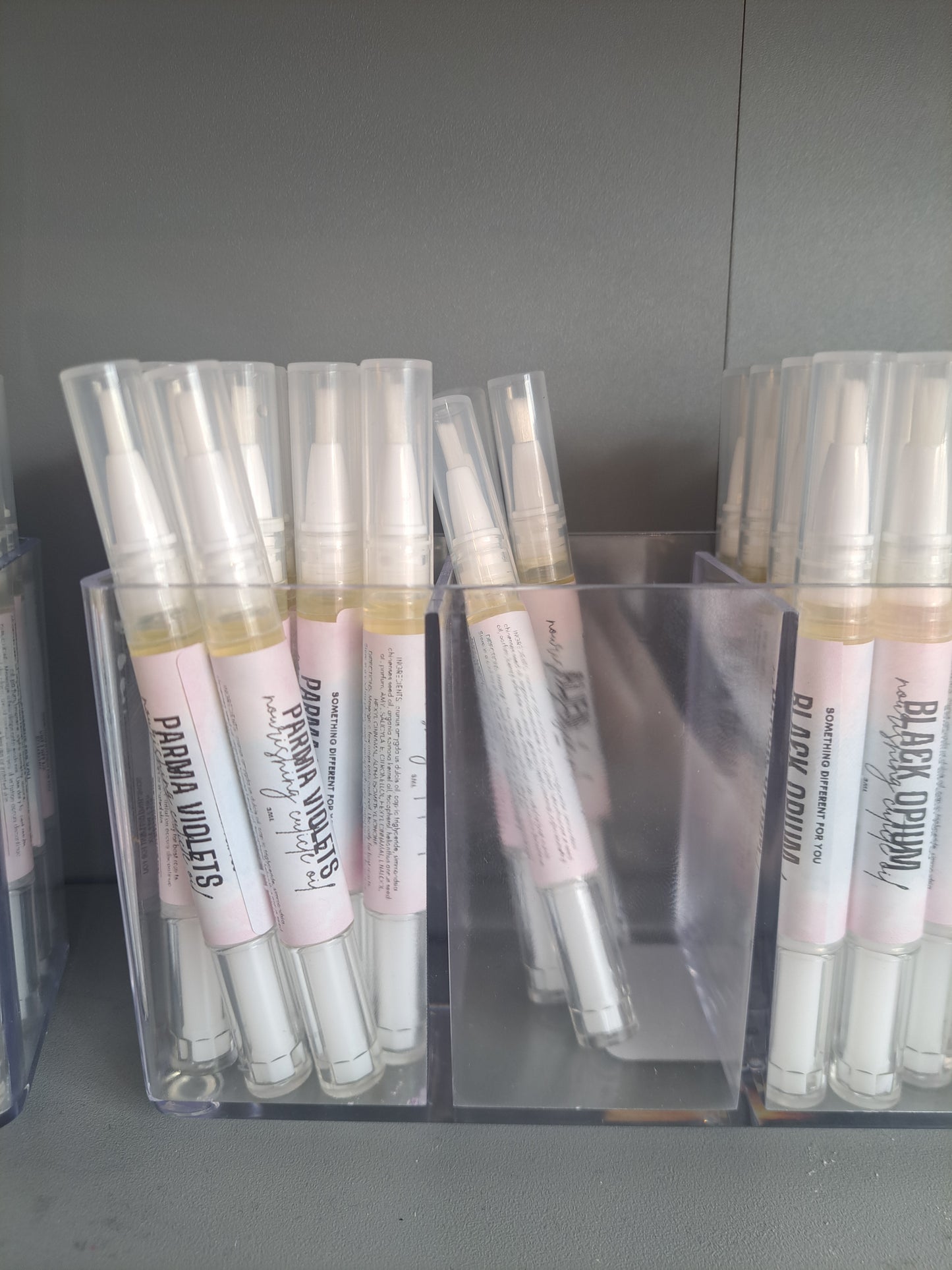 Cuticle oil pens