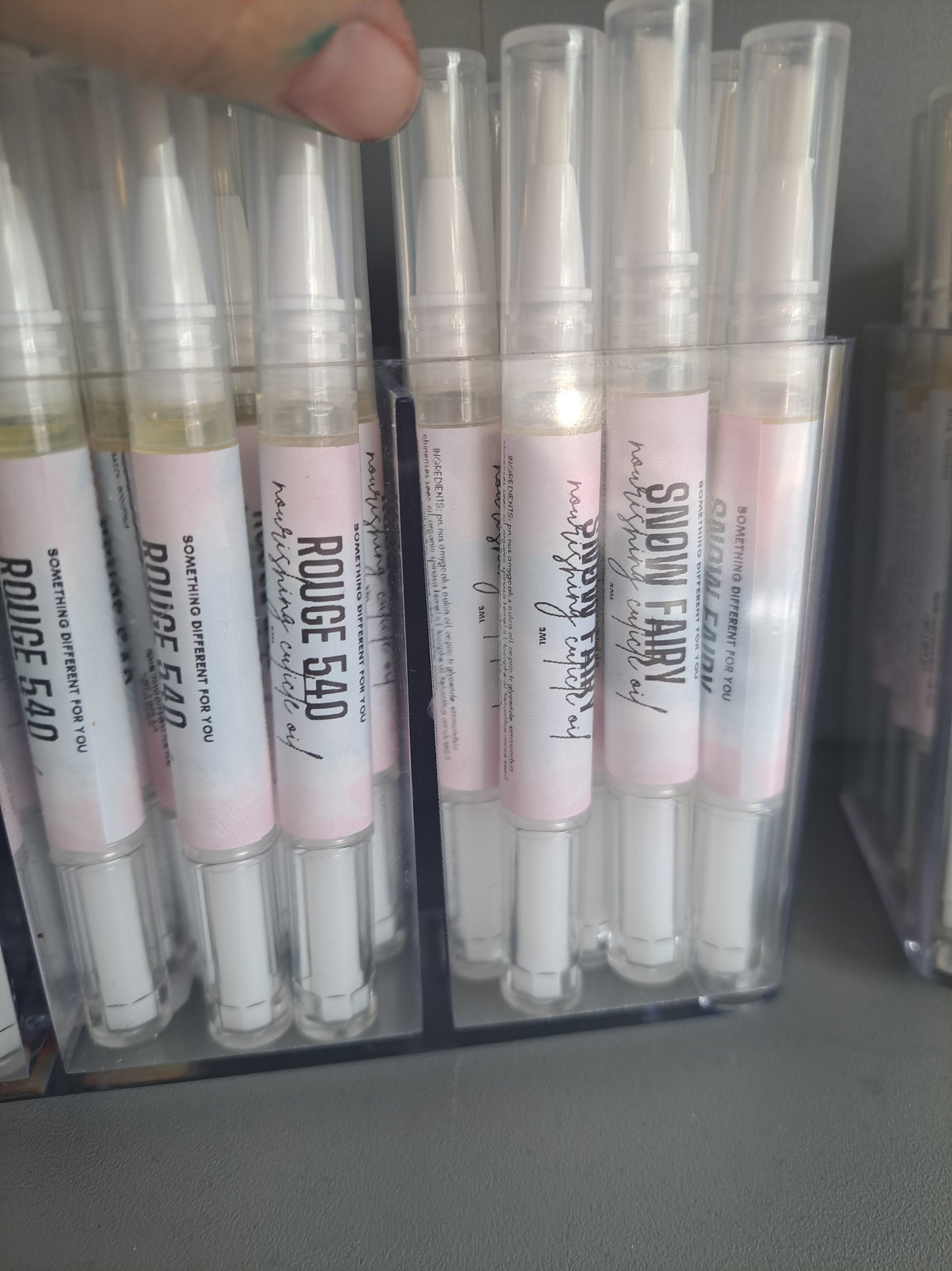 Cuticle oil pens