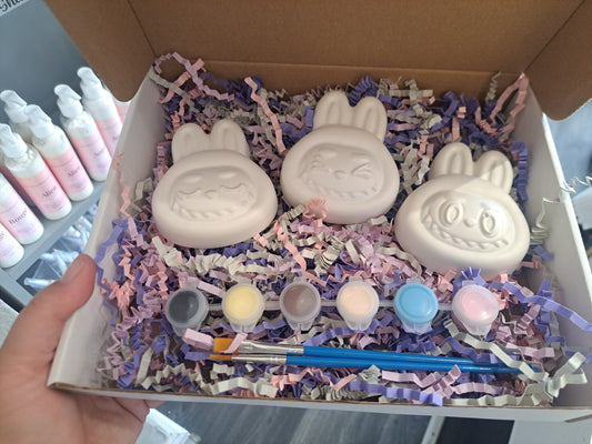 Labubu paint set