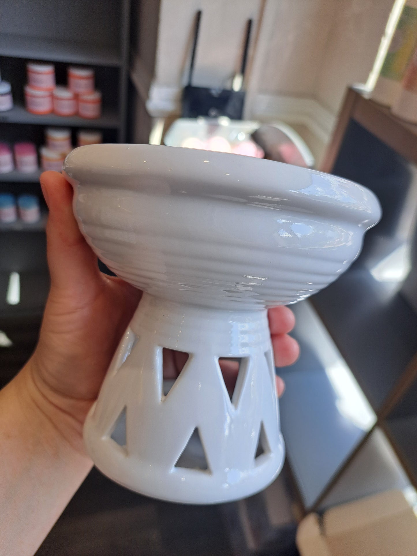 Off white deep dish tea light burner